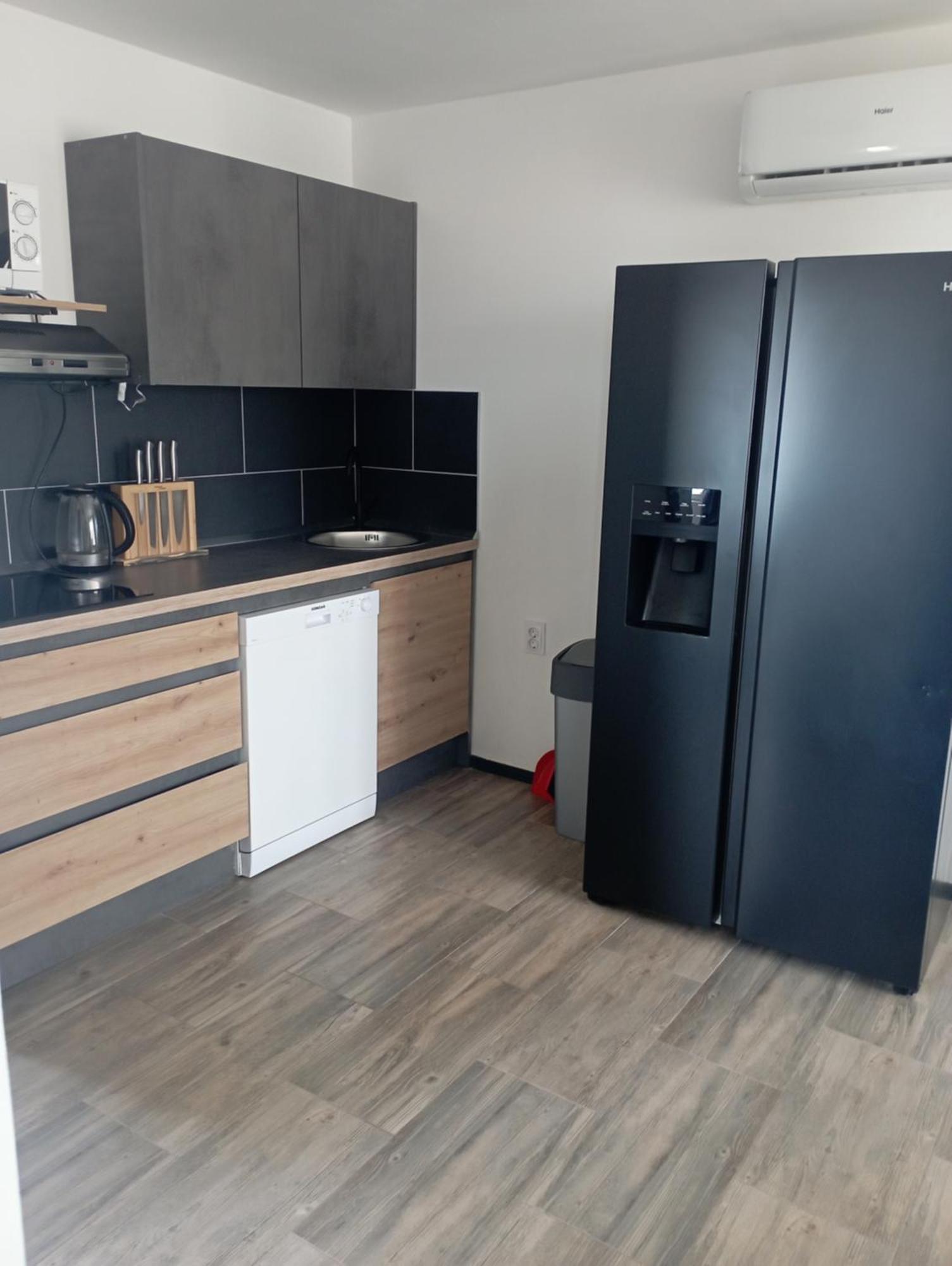 Apartments Frigan Maslenica Extérieur photo