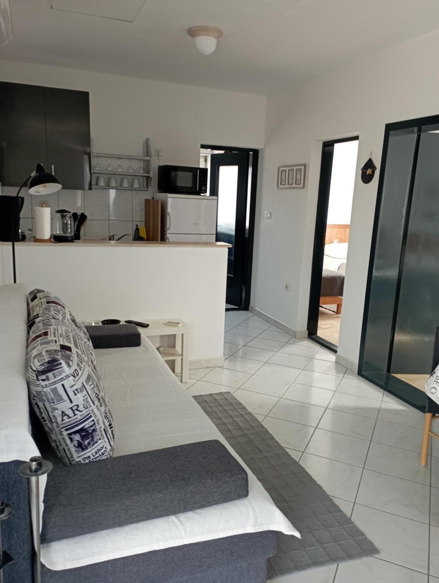 Apartments Frigan Maslenica Extérieur photo